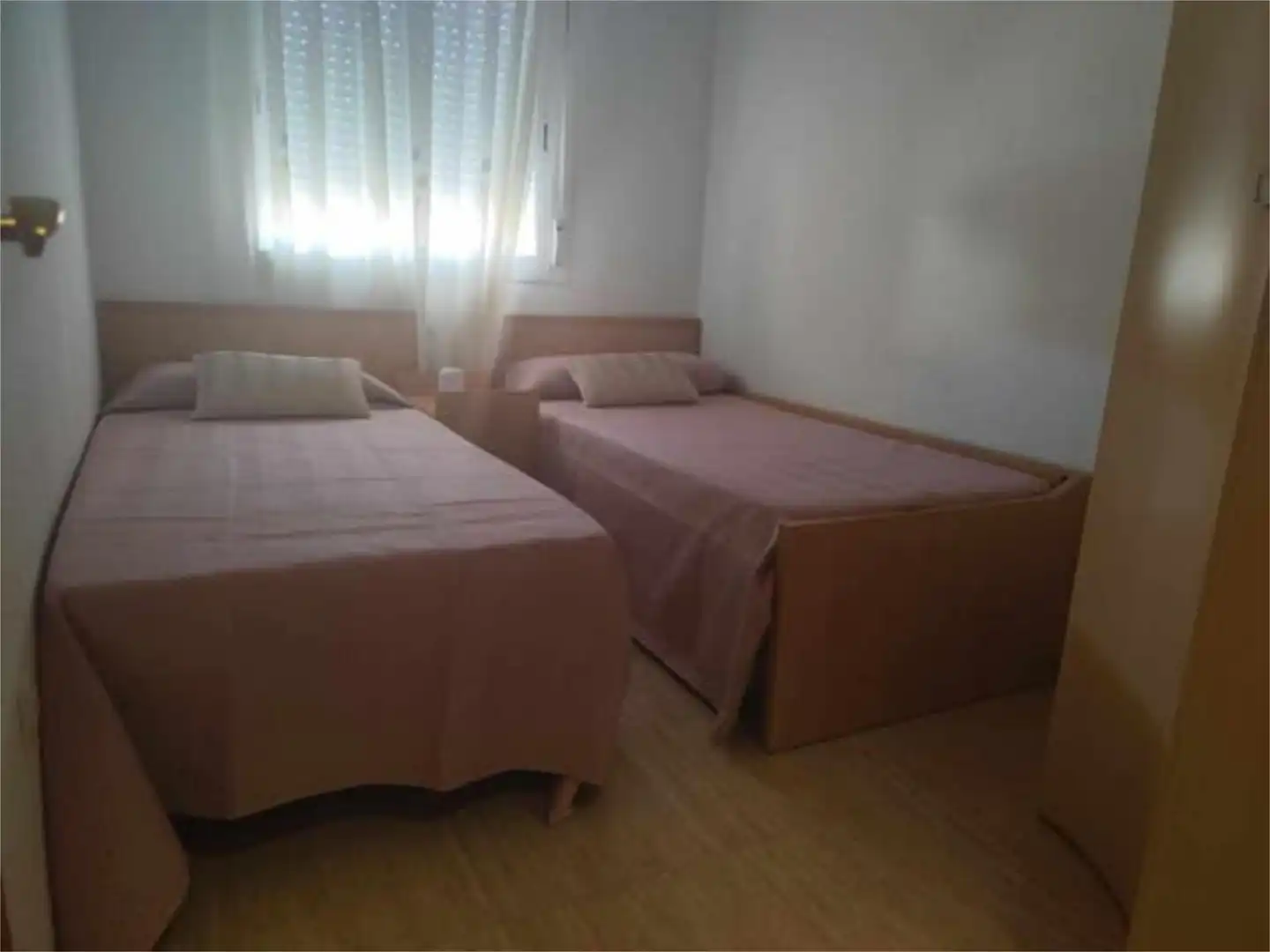 Ático de alquiler en Aguadulce Norte Habitación de Ático de alquiler en Roquetas de Mar con Terraza y Piscina