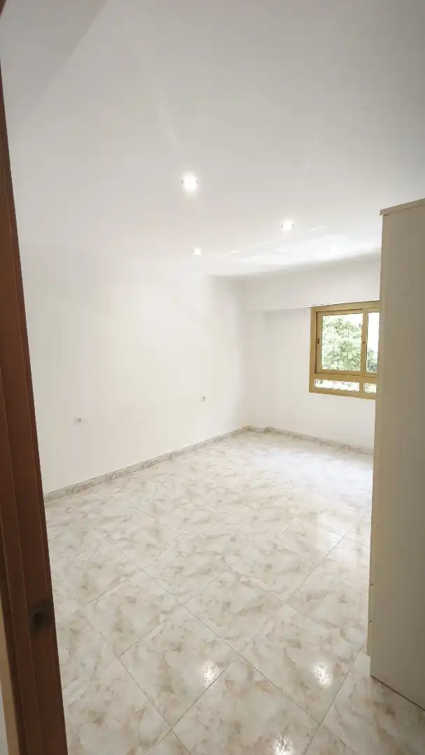 Wohnung zum Verkauf in Carrer de Josep D'orga, 2, Ciutat Jardí Wohnung zum Verkauf in Valencia Capital mit Klimaanlage und Balkon