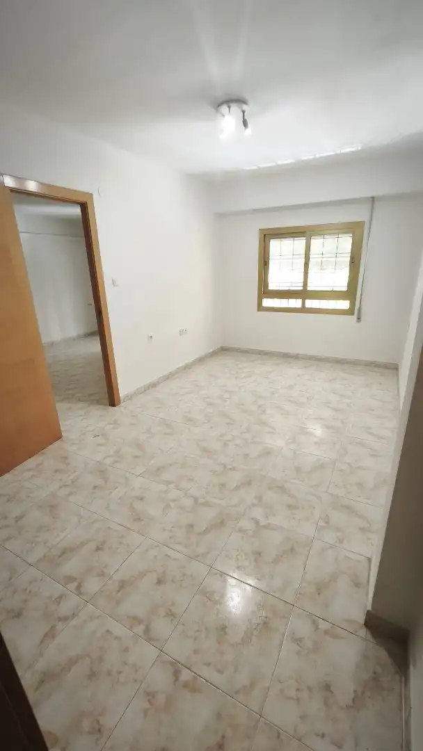Wohnung zum Verkauf in Carrer de Josep D'orga, 2, Ciutat Jardí Wohnung zum Verkauf in Valencia Capital mit Klimaanlage und Balkon