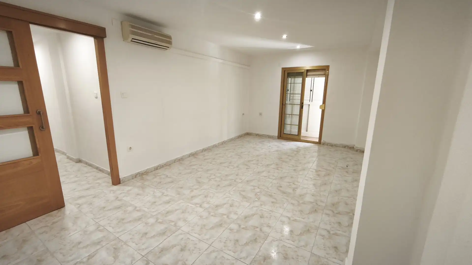 Wohnung zum Verkauf in Carrer de Josep D'orga, 2, Ciutat Jardí Wohnung zum Verkauf in Valencia Capital mit Klimaanlage und Balkon