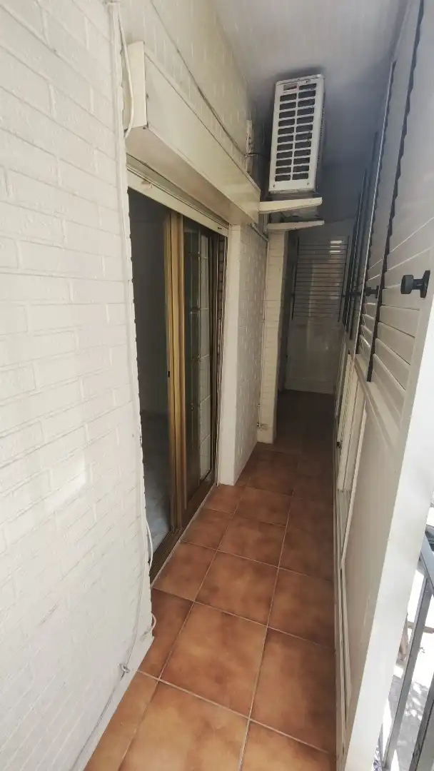 Wohnung zum Verkauf in Carrer de Josep D'orga, 2, Ciutat Jardí Wohnung zum Verkauf in Valencia Capital mit Klimaanlage und Balkon