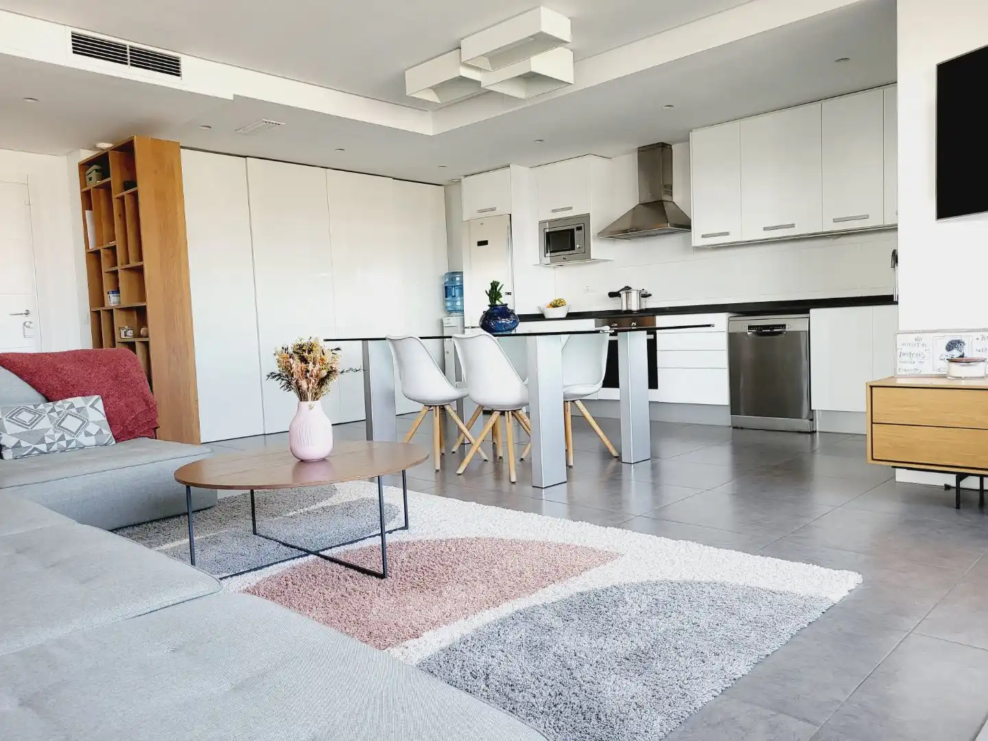 Flat for rent in Maestro José Garberí Serrano, 18, Playa de San Juan - El Cabo de las Huertas Kitchen of Flat for rent in Alicante / Alacant with Air Conditioner and Balcony