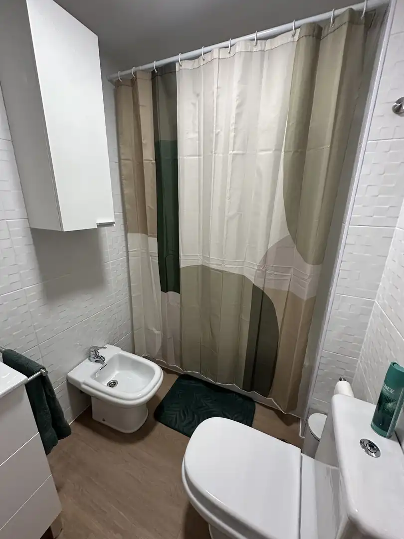 Wohnung zur Miete in Calle Corriente, 8, Álora Badezimmer von Wohnung zur Miete in Álora mit Klimaanlage, Parkett und Abstellraum