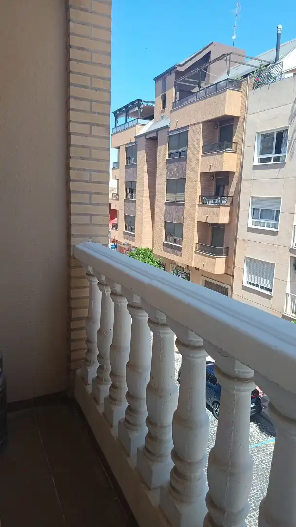 Piso en venta en Carrer Dels Arbres, 59, Algemesí Terraza de Piso en venta en Algemesí con Balcón