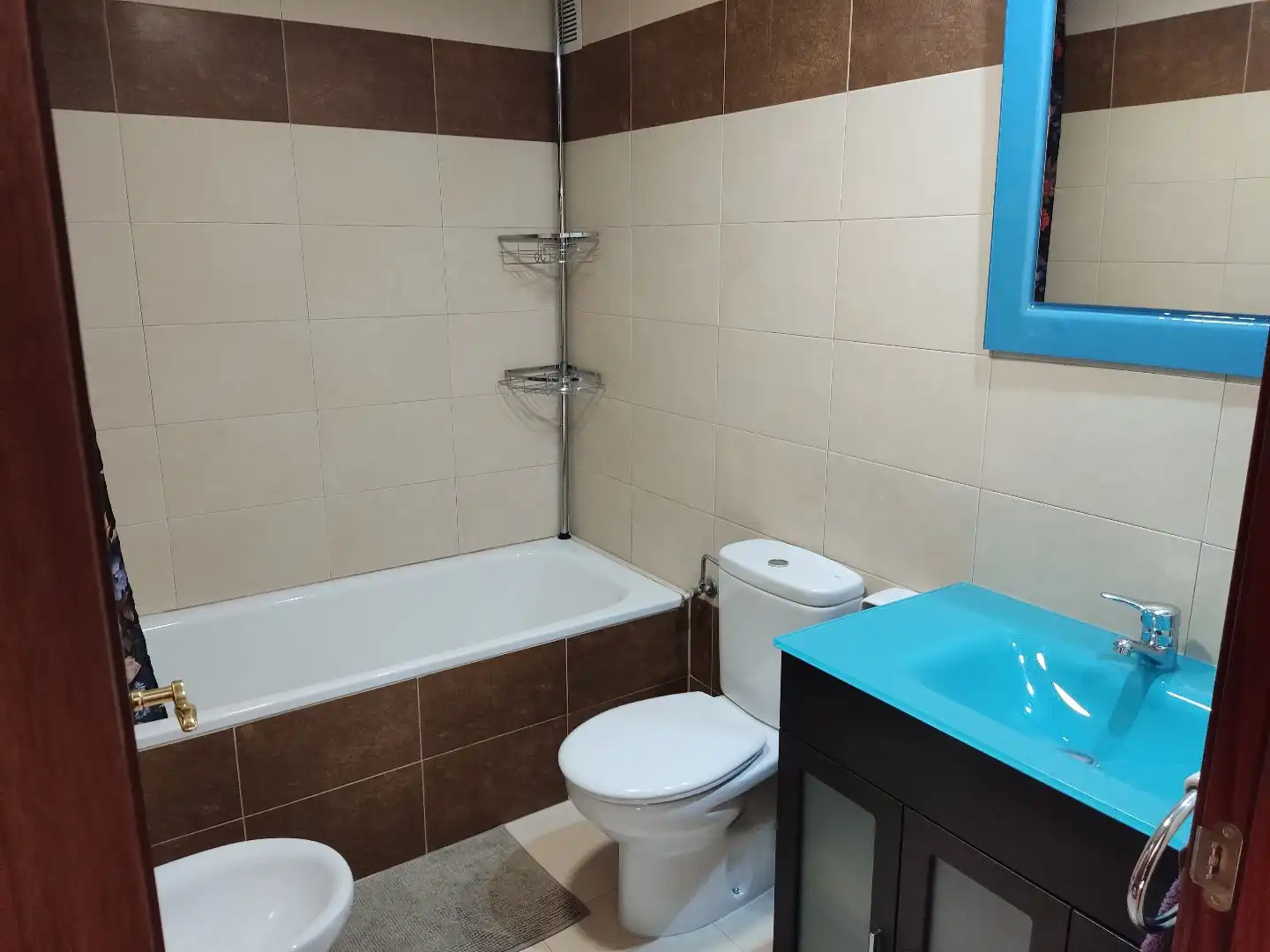 Wohnung zur Miete in Calle José Tejera Suárez, 43, Villaquilambre Badezimmer von Wohnung zur Miete in Villaquilambre mit Heizung, Parkett und Terrasse