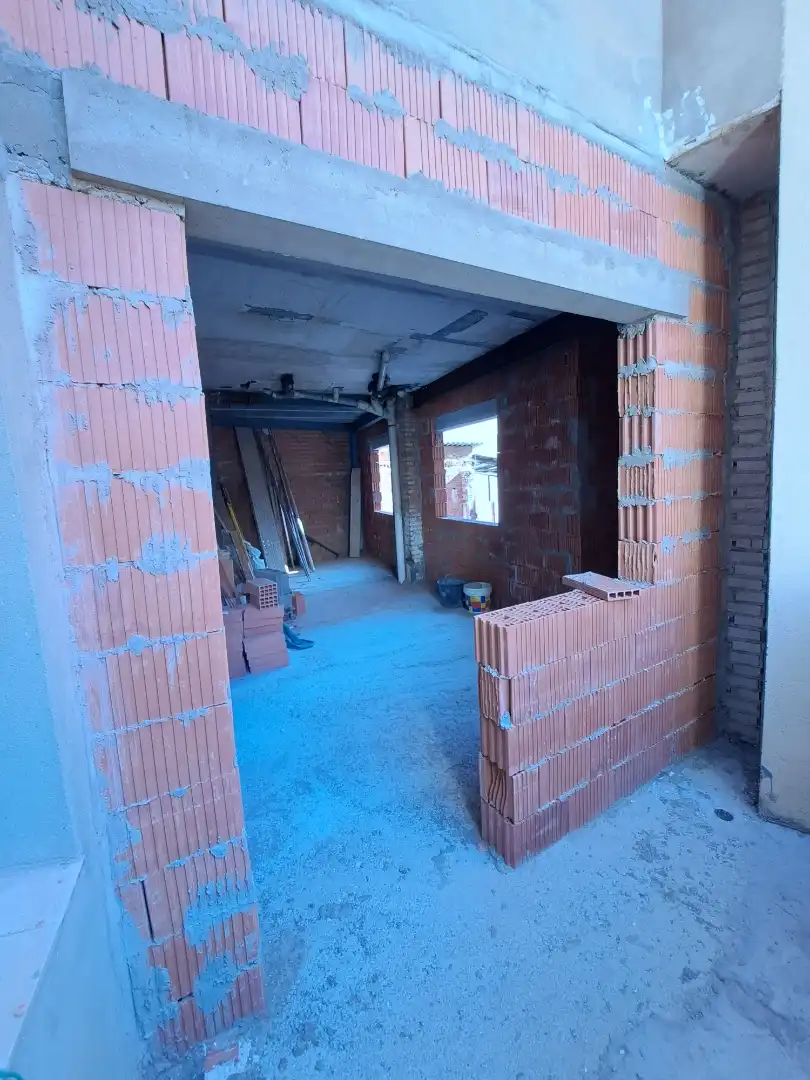 Casa adosada en venda en Teruel amb Terrassa i Balcó
