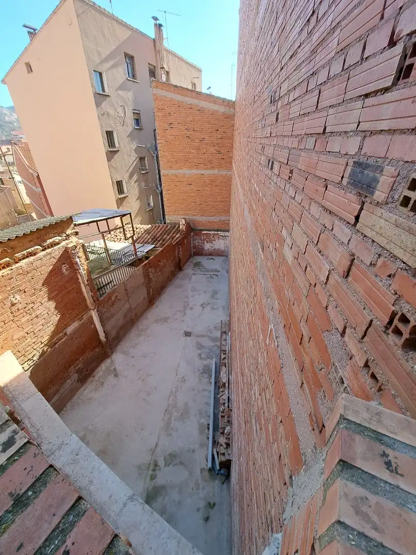 Casa adosada en venda en Teruel amb Terrassa i Balcó