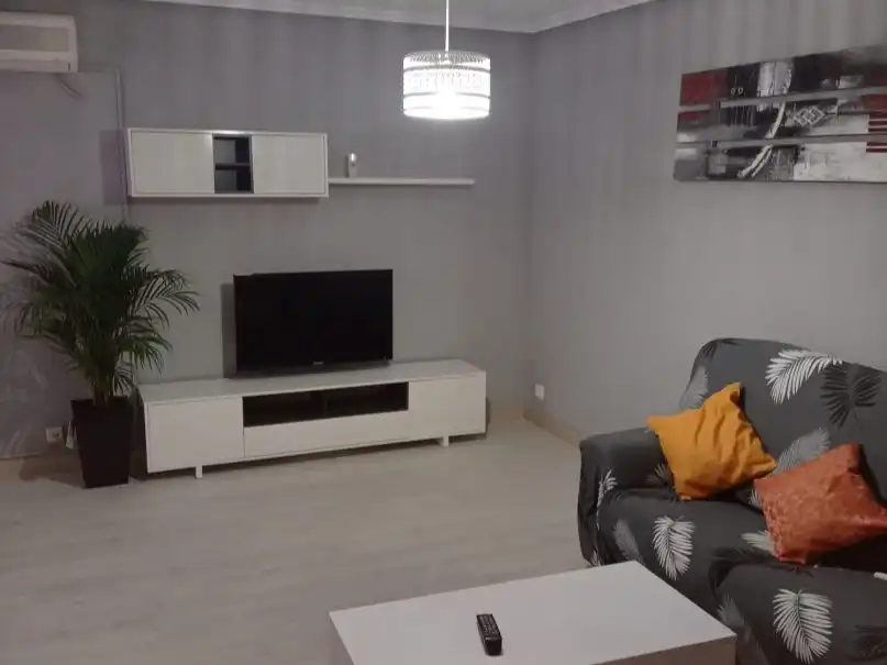 Sala de estar de Piso para compartir en Cáceres con Aire acondicionado, Calefacción y Parquet