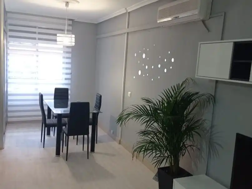 Comedor de Piso para compartir en Cáceres con Aire acondicionado, Calefacción y Parquet