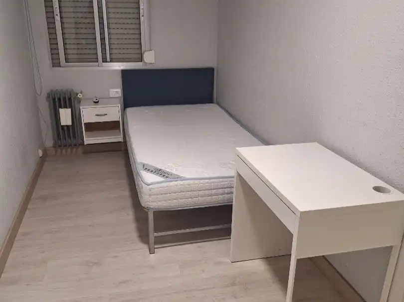 Habitación de Piso para compartir en Cáceres con Aire acondicionado, Calefacción y Parquet