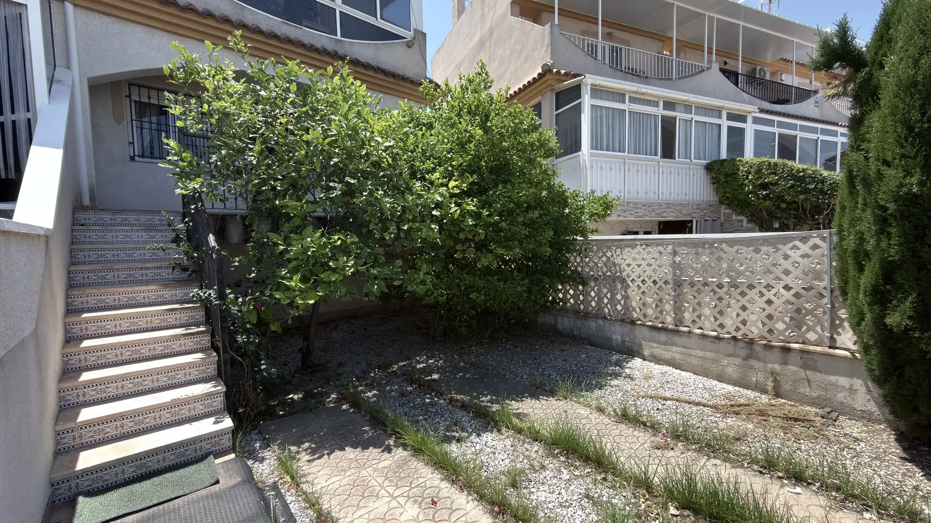 Jardí de Casa adosada en venda en Orihuela amb Aire condicionat, Calefacció i Terrassa