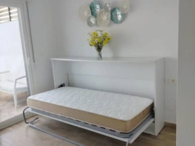 Habitación de Casa adosada de alquiler en Santa Pola con Aire acondicionado, Terraza y Piscina