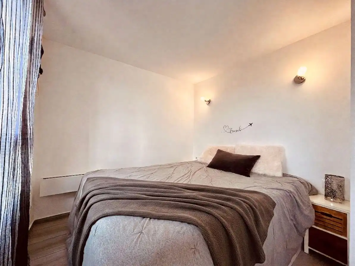 Schlafzimmer von Wohnung zum Verkauf in Sitges mit Klimaanlage, Terrasse und Schwimmbad