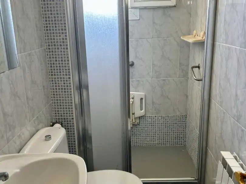 Wohnung zum Verkauf in Avinguda de Jaume Recoder, 34, Centre Badezimmer von Wohnung zum Verkauf in Mataró mit Terrasse und Balkon
