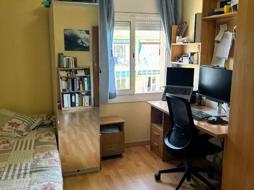 Wohnung zum Verkauf in Avinguda de Jaume Recoder, 34, Centre Schlafzimmer von Wohnung zum Verkauf in Mataró mit Terrasse und Balkon