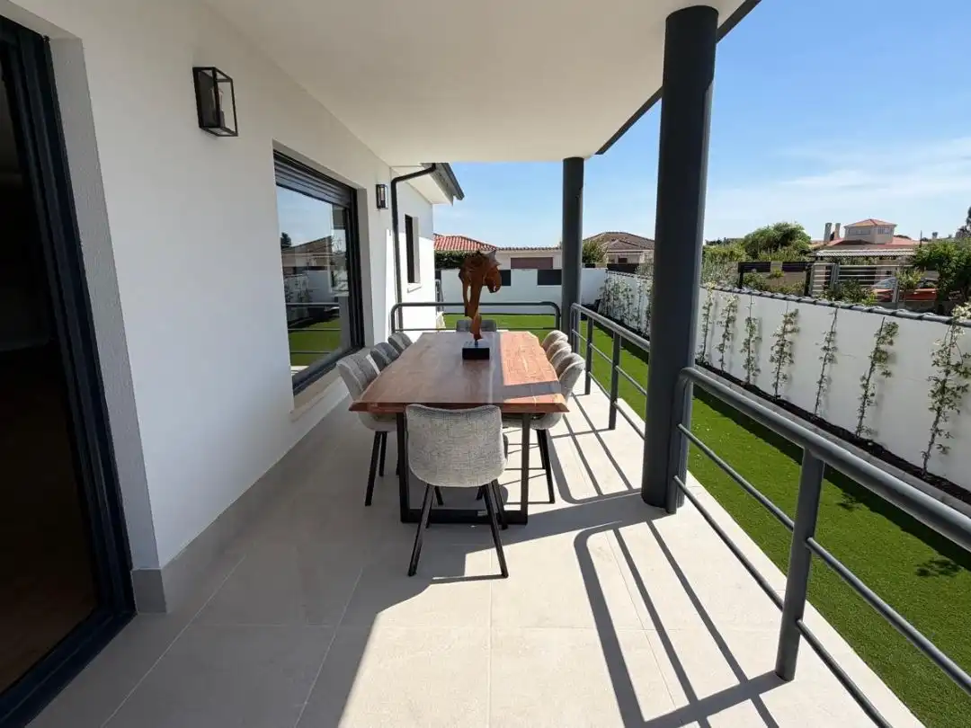 Terrassa de Casa o xalet en venda en Paracuellos de Jarama amb Calefacció, Jardí privat i Terrassa