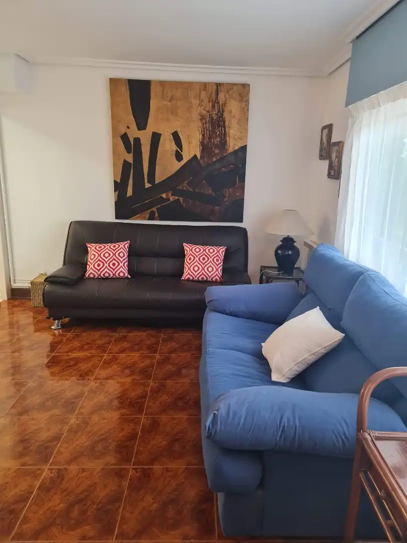 Dúplex de alquiler en San Pedro Kalea, 44, Hondarribia Sala de estar de Dúplex de alquiler en Hondarribia con Balcón