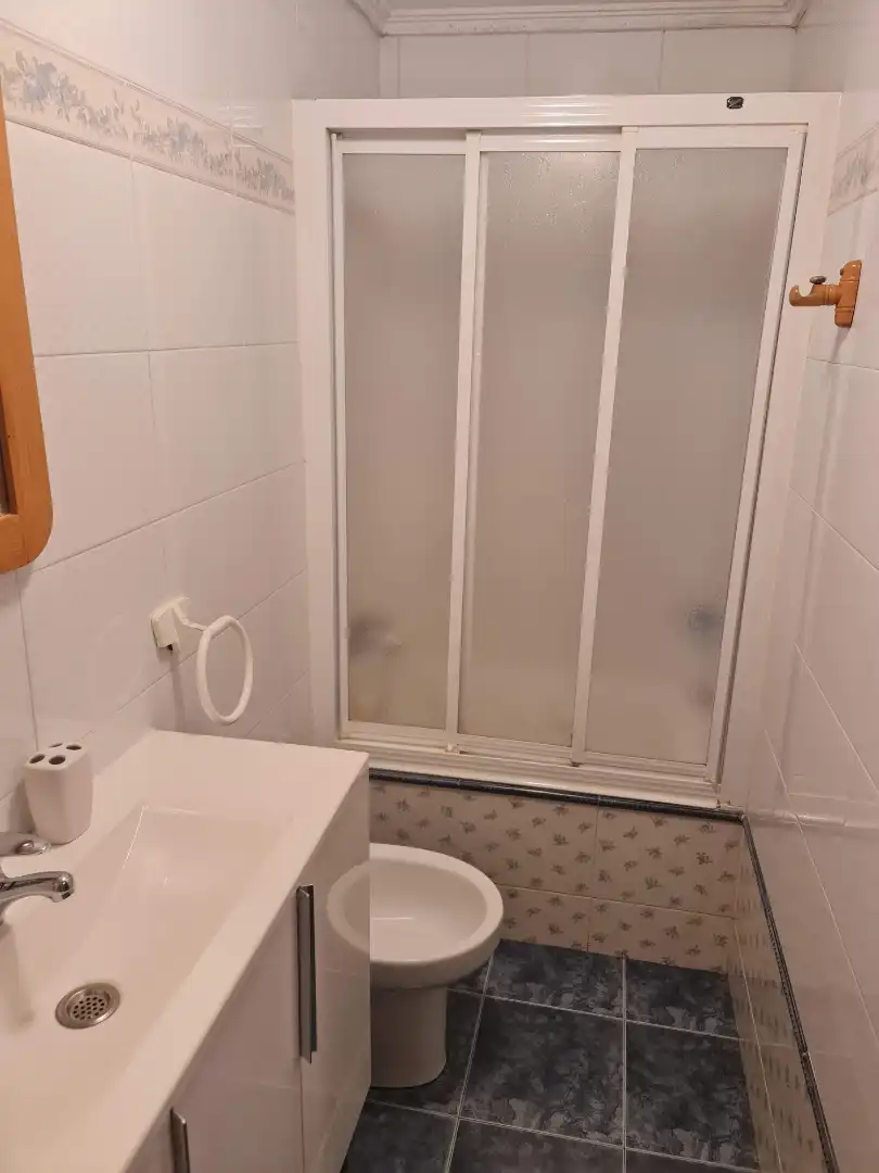 Dúplex de alquiler en San Pedro Kalea, 44, Hondarribia Baño de Dúplex de alquiler en Hondarribia con Balcón