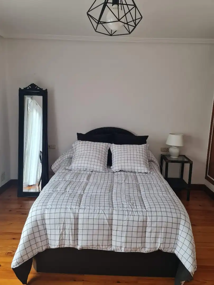 Dúplex de alquiler en San Pedro Kalea, 44, Hondarribia Habitación de Dúplex de alquiler en Hondarribia con Balcón