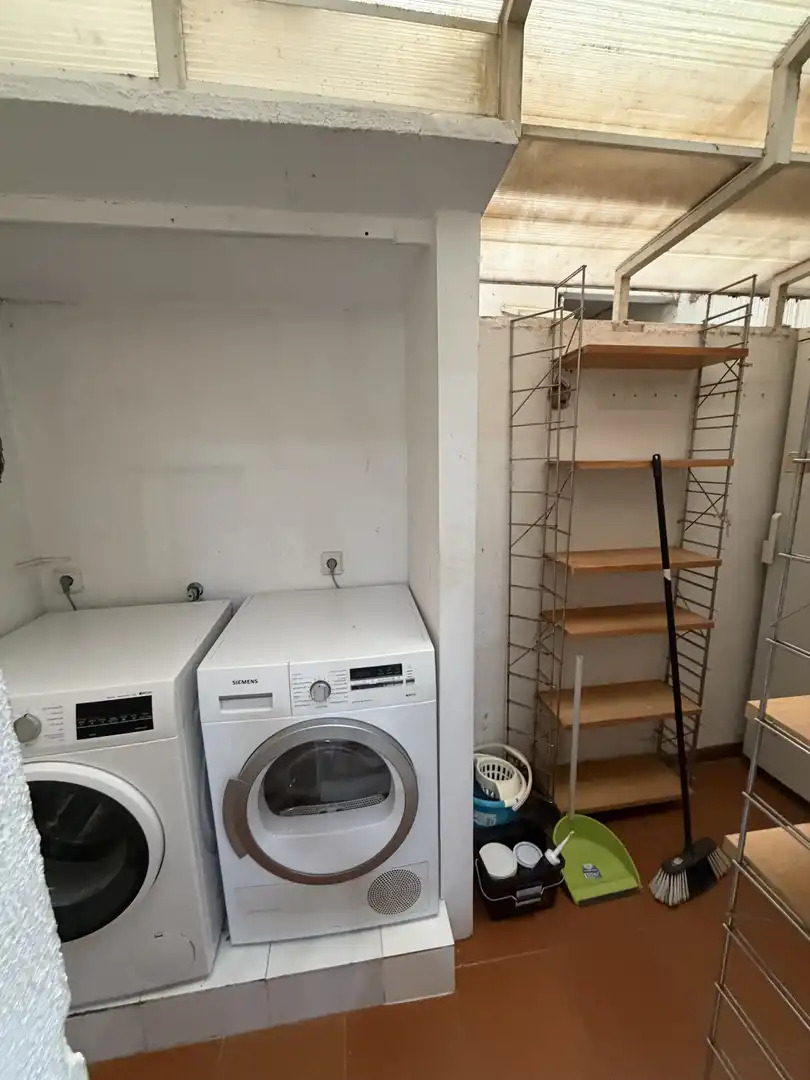 Erdgeschoss zur Miete in Passatge de Forasté, 15, El Putget i el Farró Erdgeschoss zur Miete in Barcelona Capital mit Klimaanlage und Terrasse