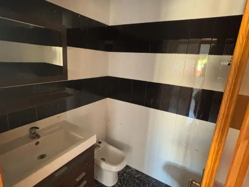 Piso en venta en Carril Lucios, 5, Puente Tocinos Baño de Piso en venta en Murcia con Aire acondicionado, Terraza y Trastero