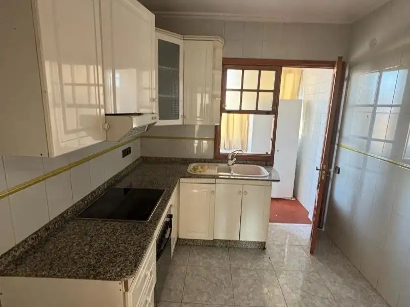 Piso en venta en Carril Lucios, 5, Puente Tocinos Cocina de Piso en venta en Murcia con Aire acondicionado, Terraza y Trastero