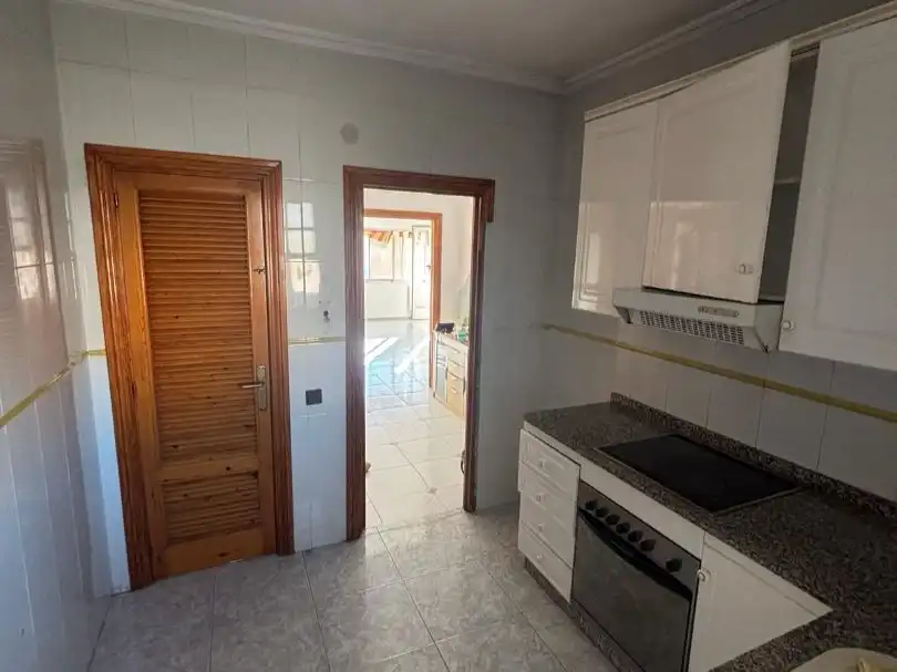 Piso en venta en Carril Lucios, 5, Puente Tocinos Cocina de Piso en venta en Murcia con Aire acondicionado, Terraza y Trastero