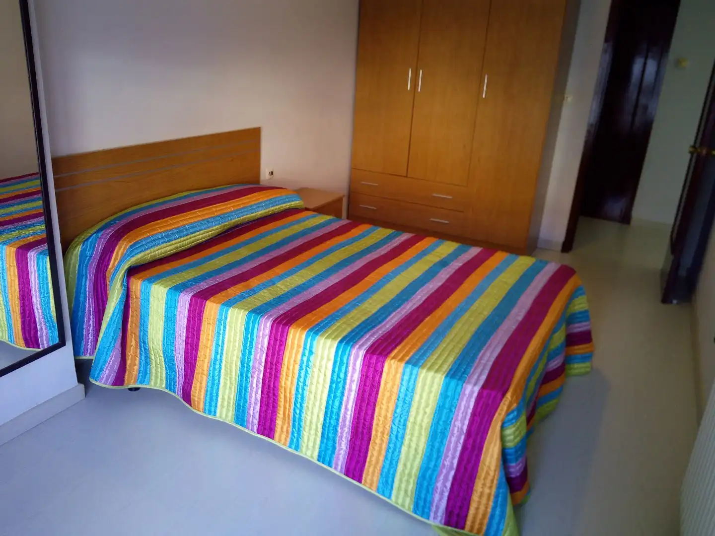 Habitación de Piso de alquiler en Ourense Capital  con Calefacción, Terraza y Trastero