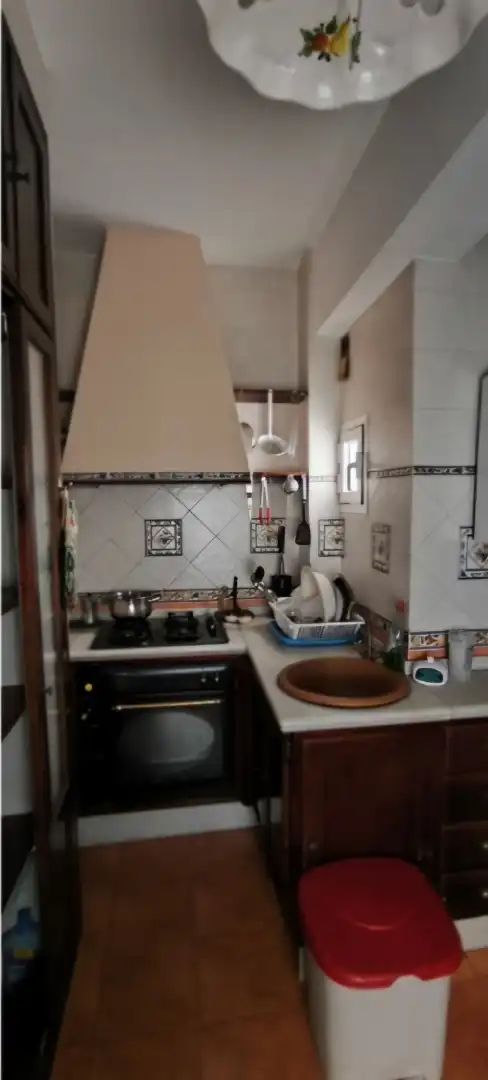 Kitchen of Flat for sale in  Sevilla Capital  with Air Conditioner and Balcony