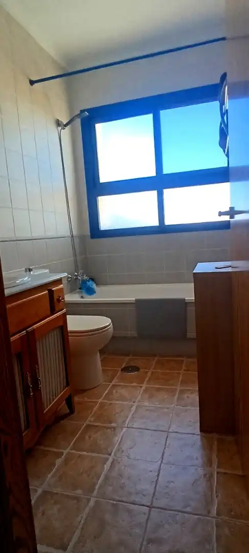 Habitación en Calle Pales, 9, Fortuna Baño de Dúplex para compartir en Fortuna con Aire acondicionado, Calefacción y Jardín privado