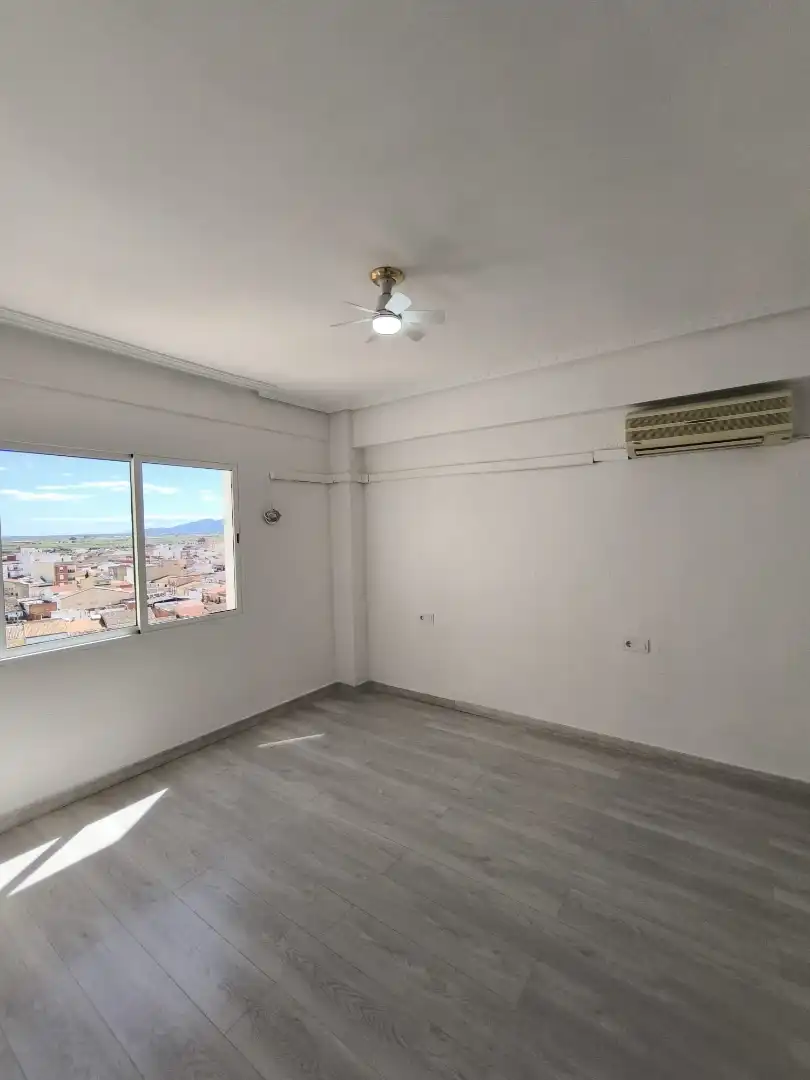 Piso en venta en Avinguda Reis Catòlics, 45, Alginet Habitación de Piso en venta en Alginet con Aire acondicionado y Terraza