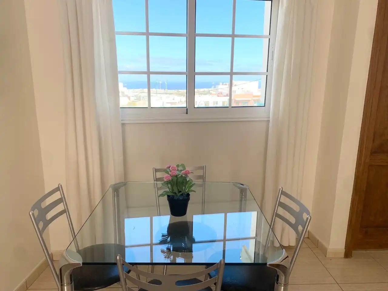 Piso de alquiler en Calle María Encarnación Navarro, 17, San Gregorio Comedor de Piso de alquiler en Telde con Terraza, Amueblado y Balcón