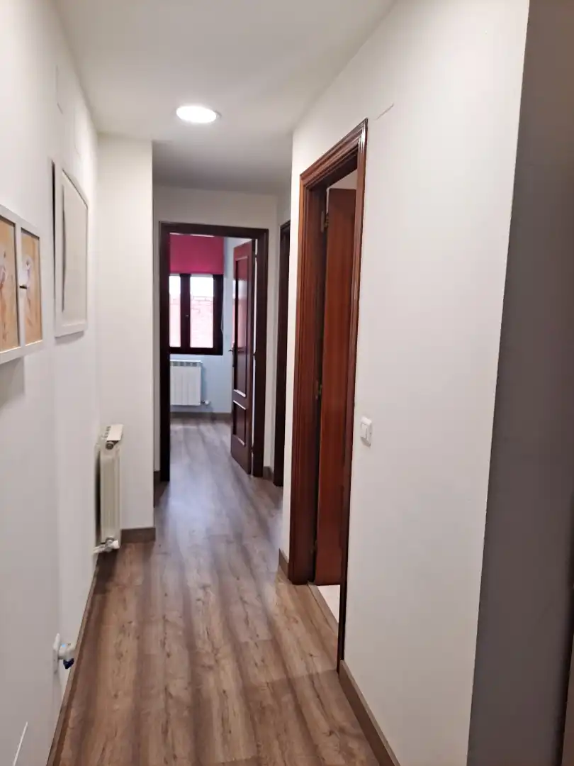 Wohnung zur Miete in Calle el Valle, 2, Villaquilambre Wohnung zur Miete in Villaquilambre mit Heizung, Abstellraum und Möbliert