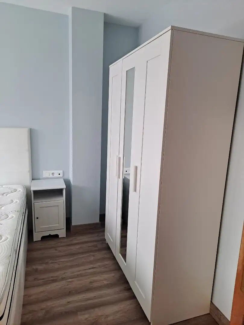 Wohnung zur Miete in Calle el Valle, 2, Villaquilambre Schlafzimmer von Wohnung zur Miete in Villaquilambre mit Heizung, Abstellraum und Möbliert