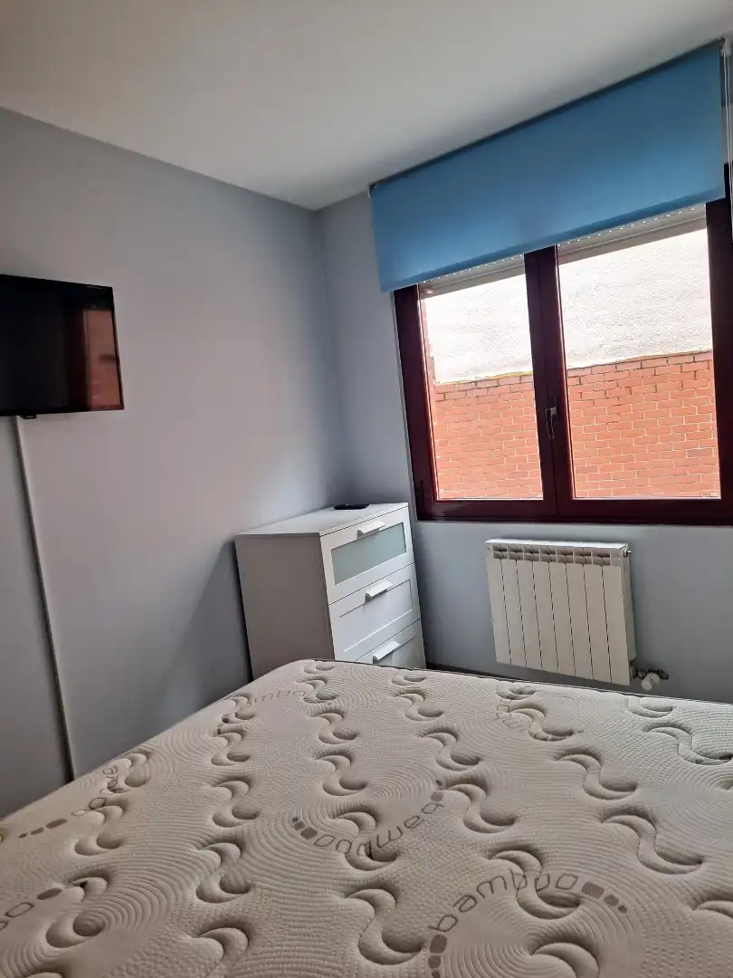 Wohnung zur Miete in Calle el Valle, 2, Villaquilambre Schlafzimmer von Wohnung zur Miete in Villaquilambre mit Heizung, Abstellraum und Möbliert