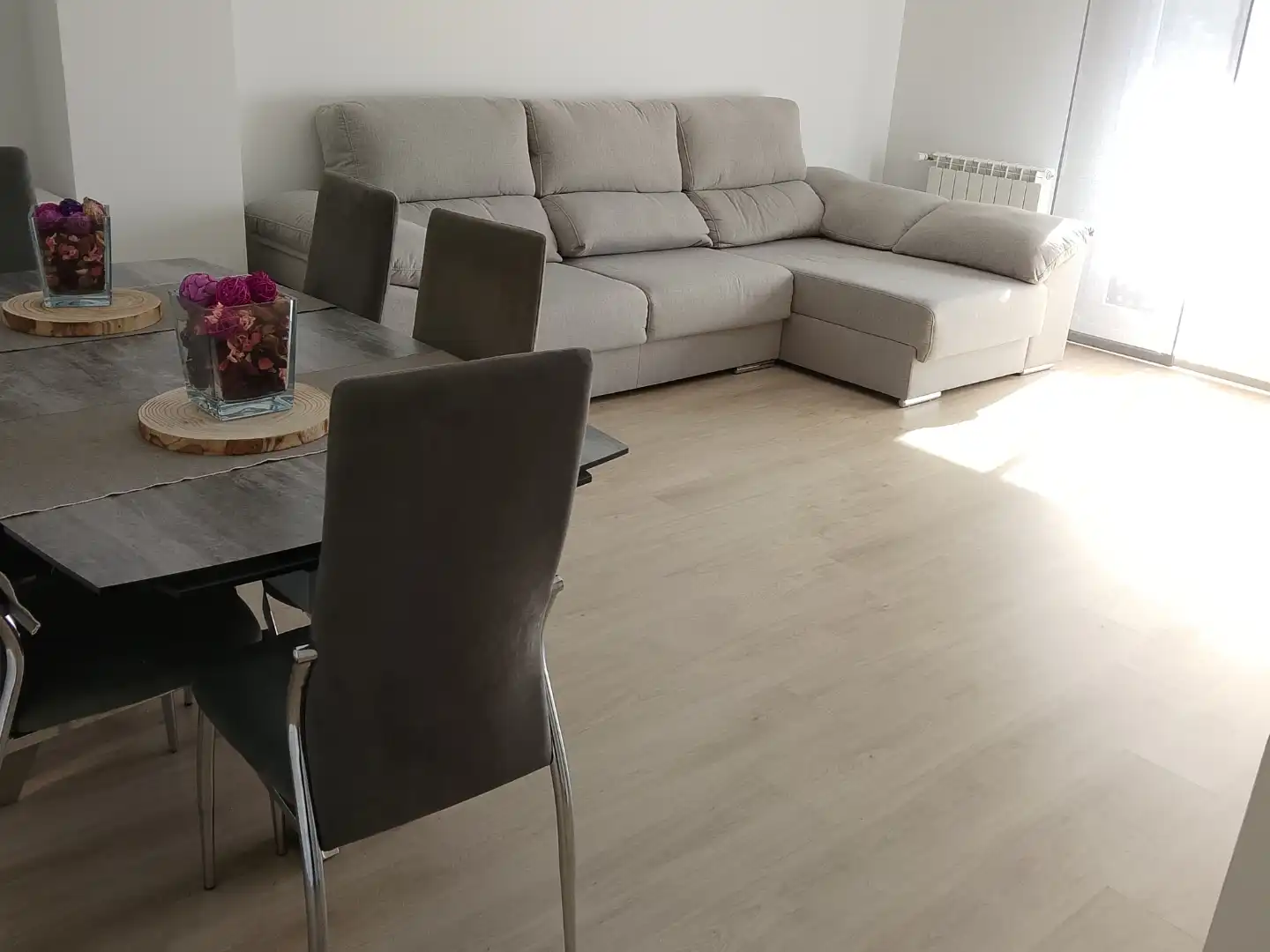 Piso en venta en Calle Miguel de Molina, Centro Sala de estar de Piso en venta en Rivas-Vaciamadrid con Calefacción, Terraza y Trastero