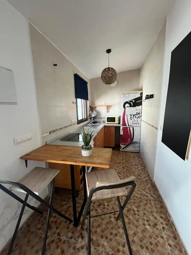 Apartamento de alquiler en Camino de la Reyerta, 1, La Jara Cocina de Apartamento de alquiler en Sanlúcar de Barrameda con Aire acondicionado, Terraza y Amueblado