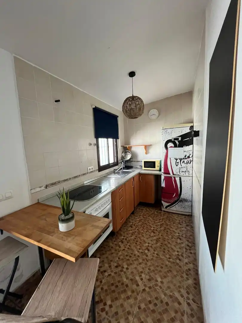 Apartamento de alquiler en Camino de la Reyerta, 1, La Jara Cocina de Apartamento de alquiler en Sanlúcar de Barrameda con Aire acondicionado, Terraza y Amueblado