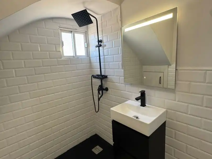 Flat for rent in Calle Lecie, 2, Valdepeñas Bathroom of Flat for rent in Valdepeñas with Air Conditioner, Heating and Terrace
