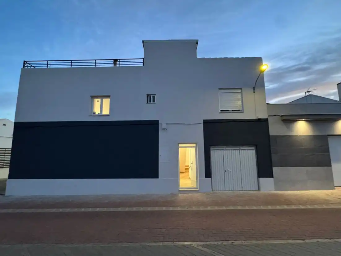 Flat for rent in Calle Lecie, 2, Valdepeñas Exterior view of Flat for rent in Valdepeñas with Air Conditioner, Heating and Terrace