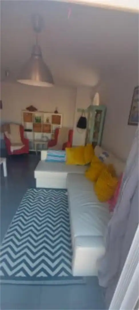 Apartamento de alquiler en Bahia Luz - La Forestal Sala de estar de Apartamento de alquiler en Rota con Calefacción, Jardín privado y Terraza