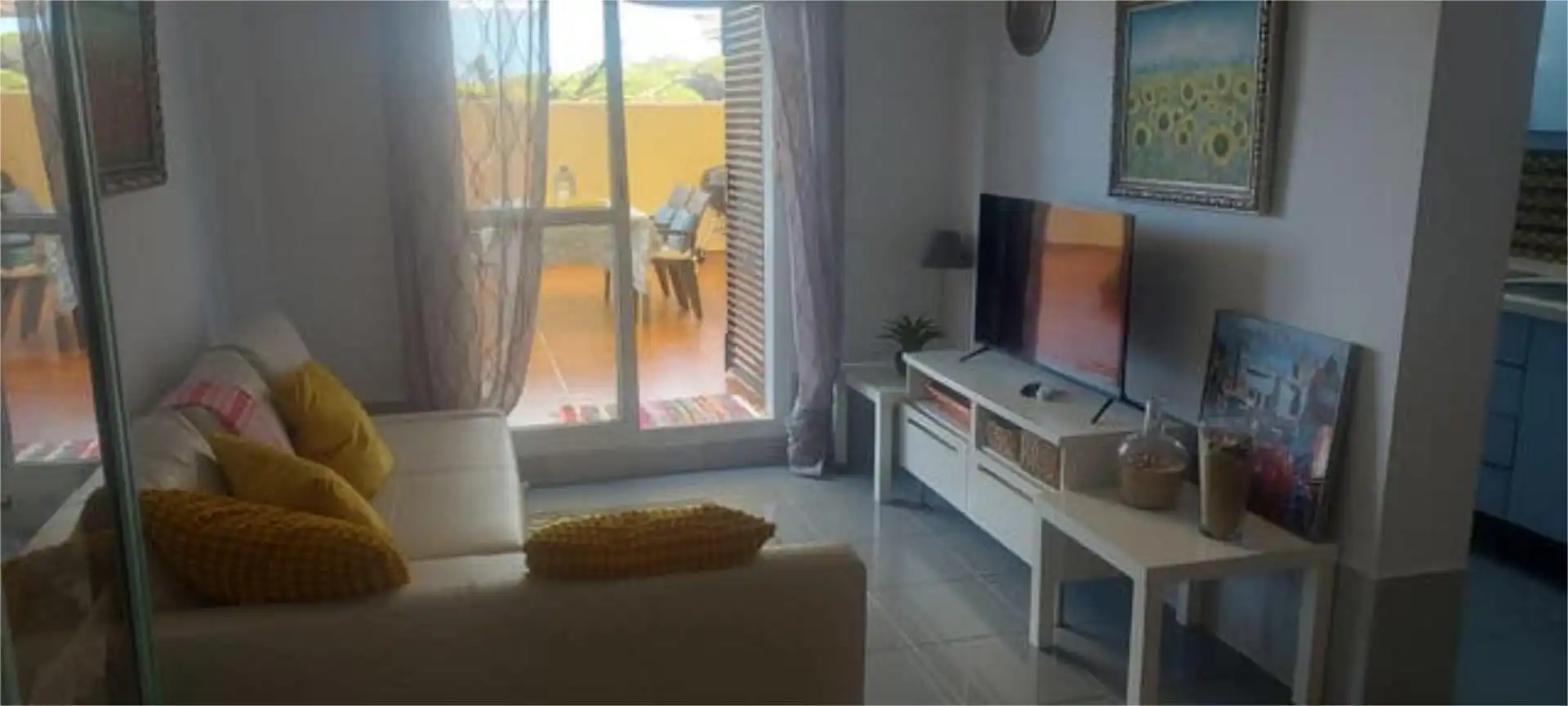 Apartamento de alquiler en Bahia Luz - La Forestal Sala de estar de Apartamento de alquiler en Rota con Calefacción, Jardín privado y Terraza