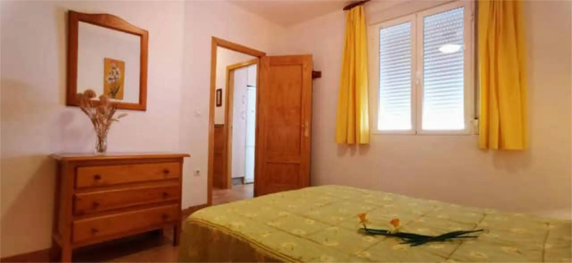 Schlafzimmer von Wohnungen zur Miete in Baena mit Terrasse und Möbliert