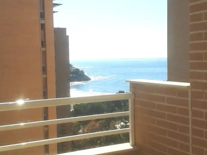 Pis de lloguer a Carrer Xaloc, 8, Mirador de la Cala - Benimar Dormitori de Pis de lloguer en Villajoyosa / La Vila Joiosa amb Aire condicionat, Calefacció i Terrassa
