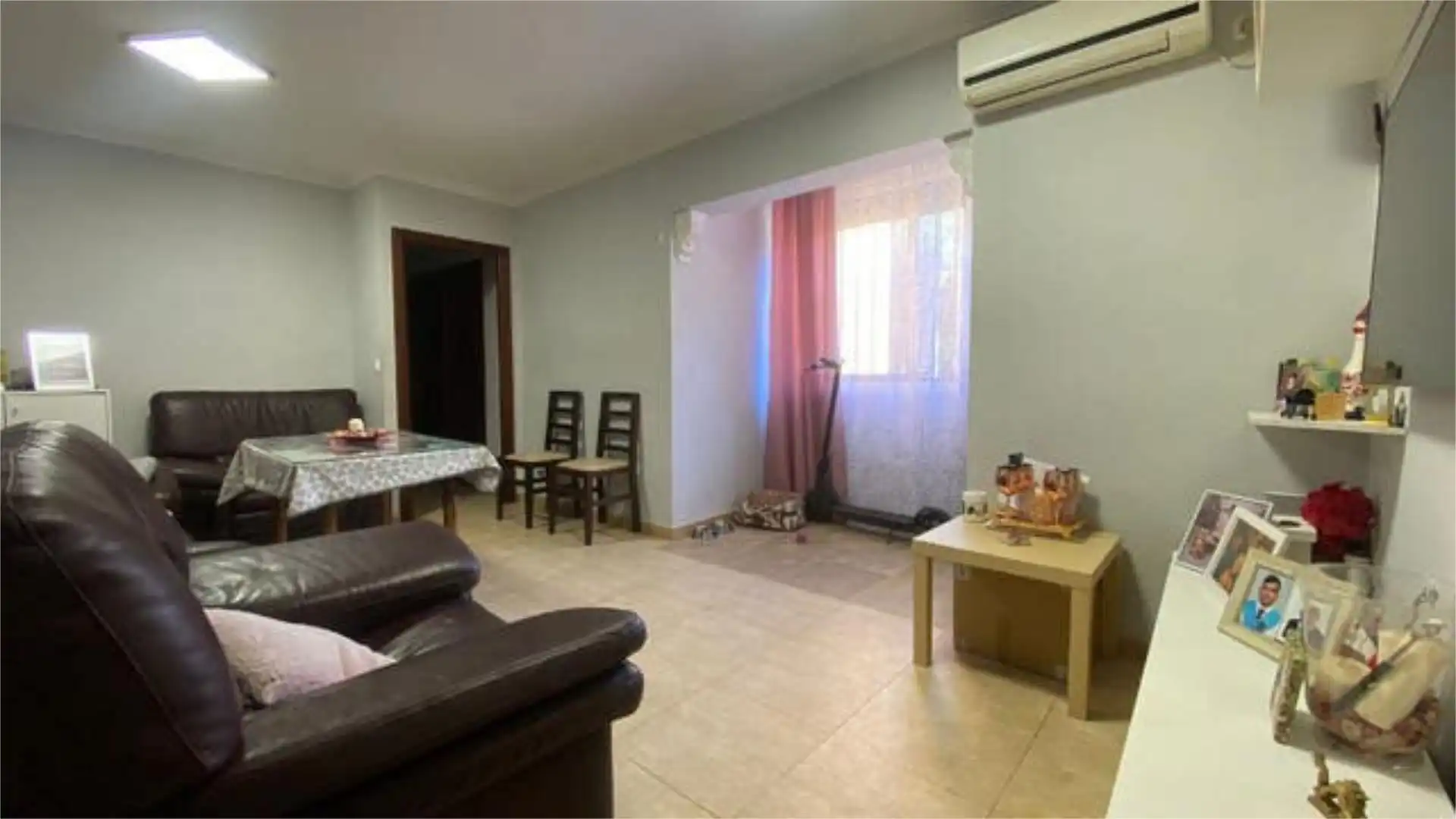 Living room of Flat for sale in Sevilla