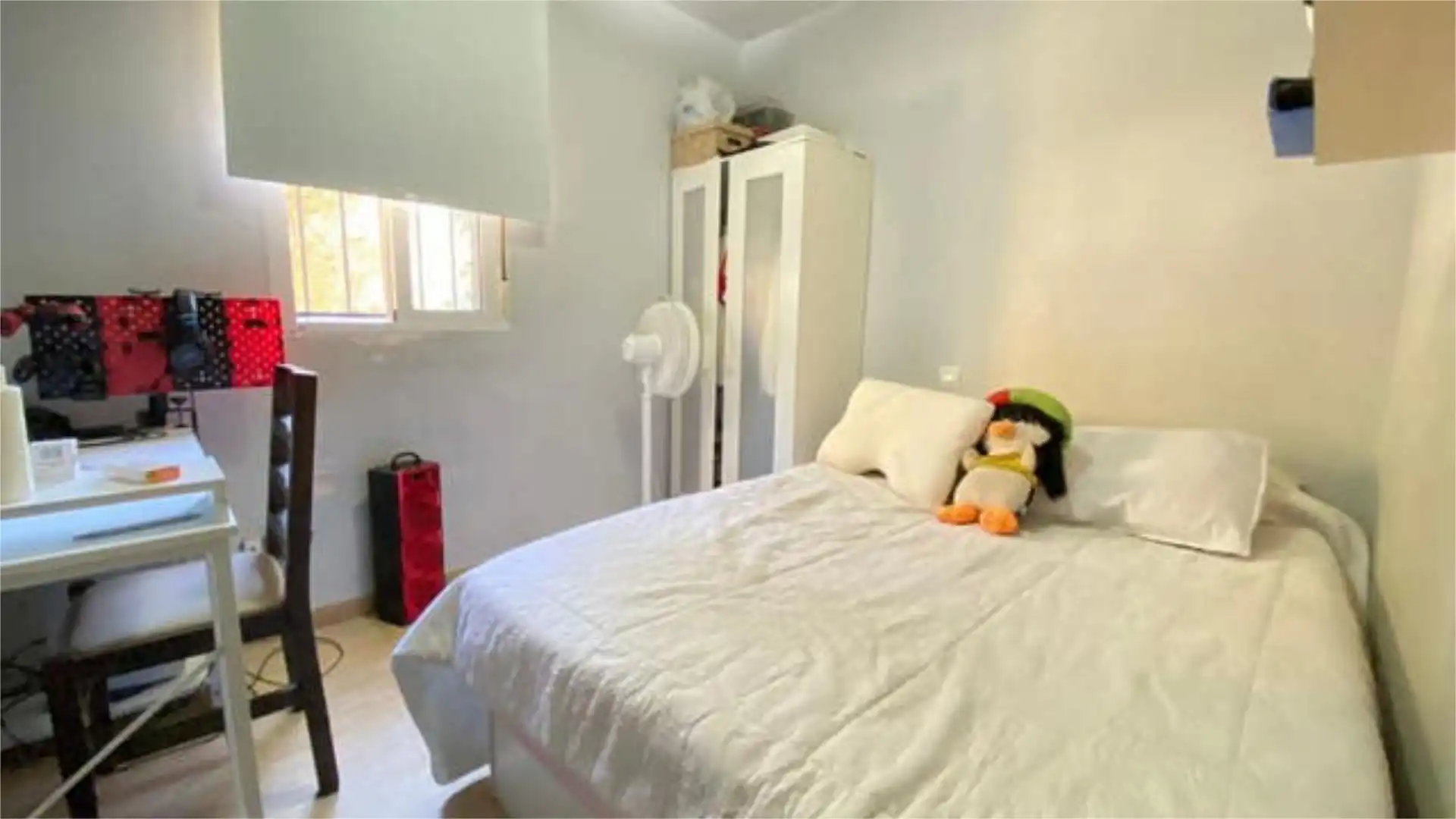 Bedroom of Flat for sale in Sevilla