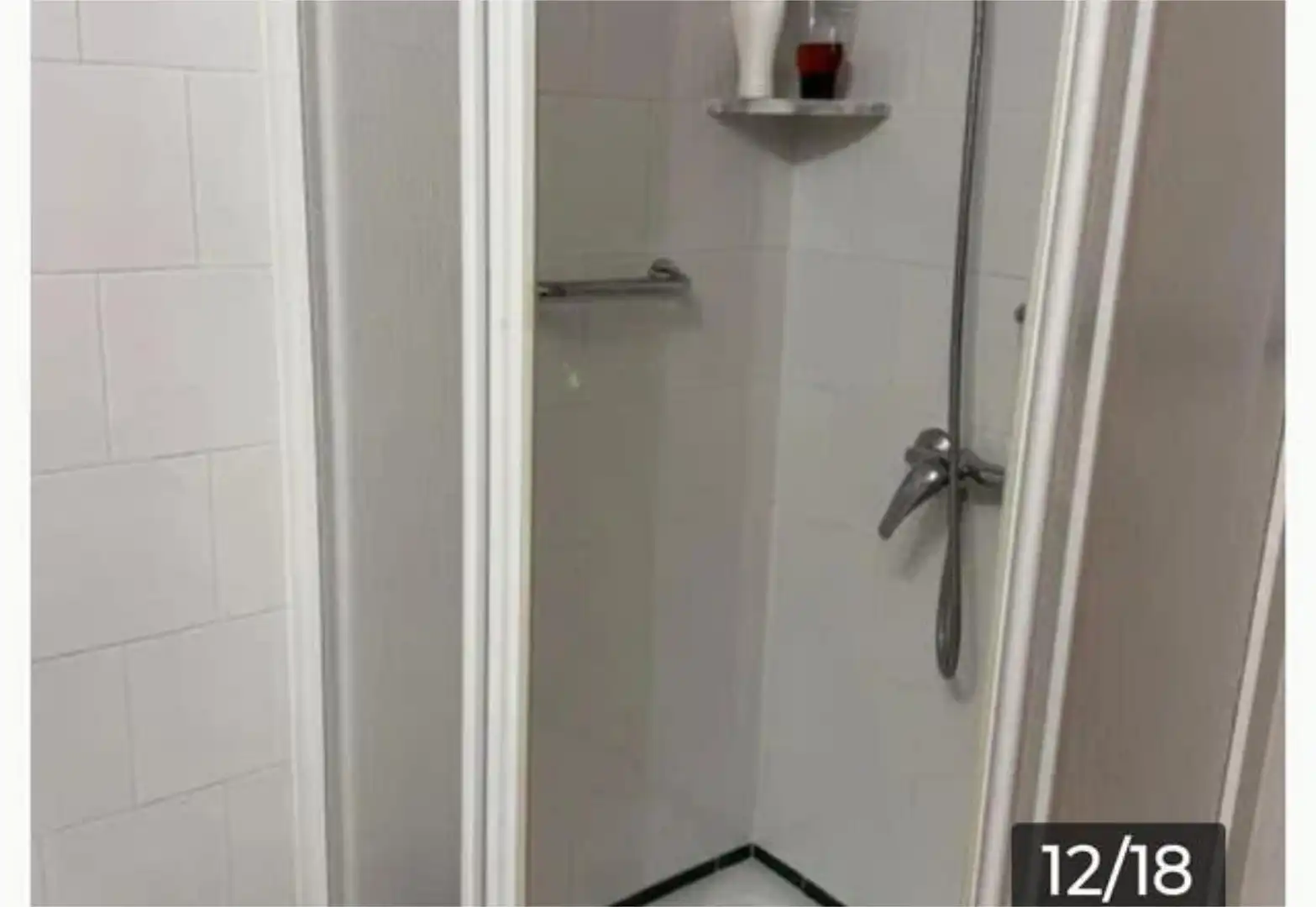 Bany de Apartament de lloguer en Sanlúcar la Mayor