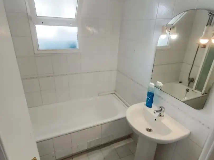 Wohnung zur Miete in Calle Suecia, 1, Mijas Golf Badezimmer von Wohnung zur Miete in Mijas mit Klimaanlage, Terrasse und Abstellraum