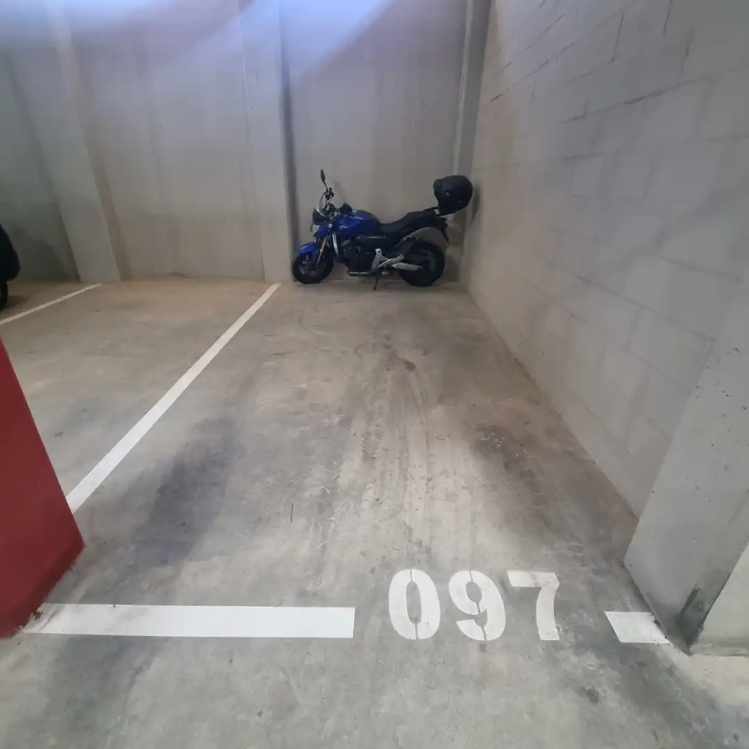 Garatge en venda a Calle Juan Antonio Carrillo Salcedo, 4, Torreblanca Aparcament de Garatge en venda en Sevilla