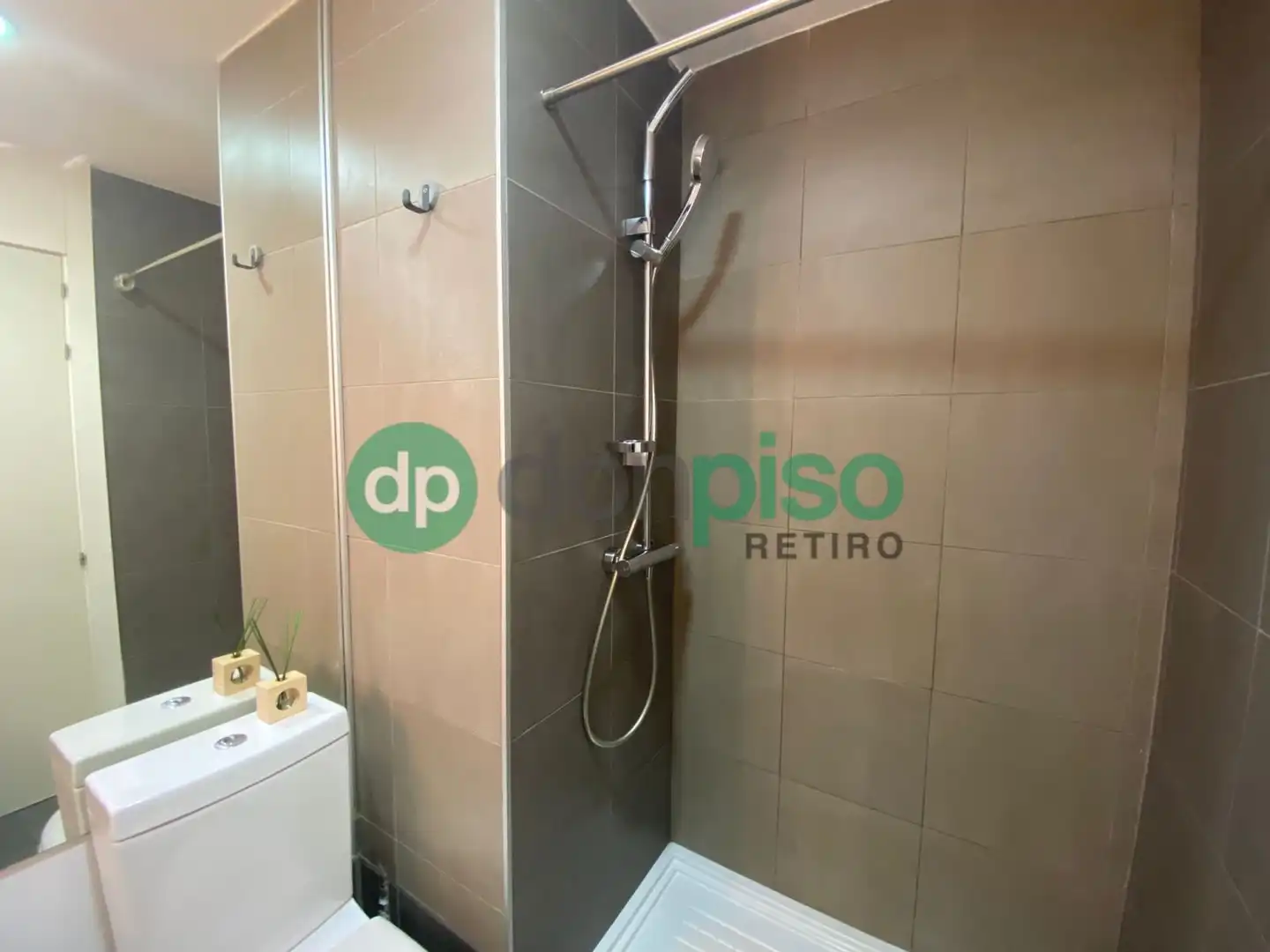 Wohnung zur Miete in Calle Velázquez, 146, El Viso Badezimmer von Wohnung zur Miete in Madrid Capital mit Klimaanlage